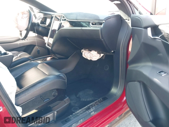 2016 Tesla Model X 70D z VIN 5YJXCAE27GF021994, wystawiony jako IAAI lot #41976475 z przebiegiem 70 771 mil mil oraz . Historia ofert i sprzedaży dostępna na DreamBid. Obrazek 5.
