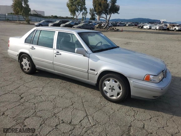 1998 Volvo S90 with VIN YV1KS9600W1136933, listed as a Copart auction lot 48414135 with 188,687 mi miles and Salvage Title. Bid and sale history available at carsss.com. Image 4.