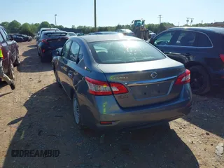 2015 Nissan Sentra SV z VIN 3N1AB7AP1FY382592, wystawiony jako IAAI lot #41983571 z przebiegiem 86 646 mil mil oraz . Historia ofert i sprzedaży dostępna na DreamBid. Obrazek 3.