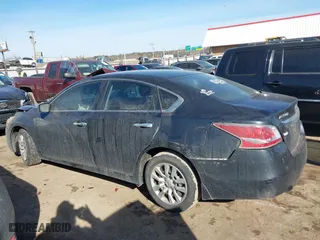 2015 Nissan Altima 2.5 with VIN 1N4AL3AP3FC188812, listed as a IAAI auction lot 41592227 with 241,773 mi miles. Bid and sale history available at carsss.com. Image 14.