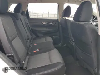 2017 Nissan Rogue SV z VIN JN8AT2MT9HW143571, wystawiony jako Copart lot #53751385 z przebiegiem 105 333 mil mil oraz Szkoda całkowita • Salvage title. Historia ofert i sprzedaży dostępna na DreamBid. Obrazek 11.