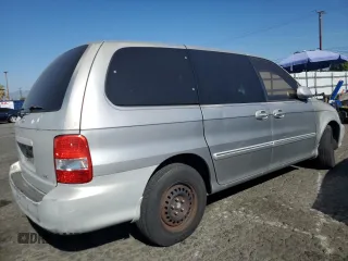 2004 Kia Sedona LX with VIN KNDUP131746573472, listed as a Copart auction lot 80593594 with 187,905 mi miles and Clean Title. Bid and sale history available at carsss.com. Image 3.