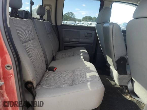 2008 Dodge Dakota SLT z VIN 1D7HW48N08S557814, wystawiony jako Copart lot #46627955 z przebiegiem 145 356 mil mil oraz Czysty tytuł • Clean title. Historia ofert i sprzedaży dostępna na DreamBid. Obrazek 10.