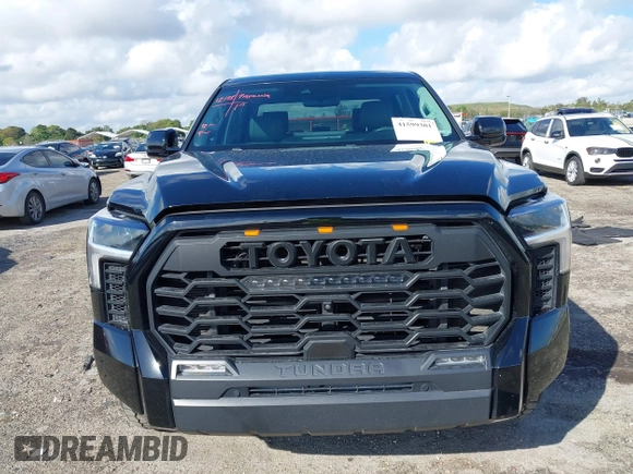 2022 Toyota Tundra 2WD SR5 with VIN 5TFLA5AB5NX012795, listed as a IAAI auction lot 41599301 with 25,191 mi miles. Bid and sale history available at carsss.com. Image 13.