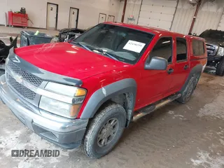 2007 Chevrolet Colorado 1LT z VIN 1GCDT13E678252966, wystawiony jako IAAI lot #42438219 z przebiegiem 205 731 mil mil oraz . Historia ofert i sprzedaży dostępna na DreamBid. Obrazek 17.