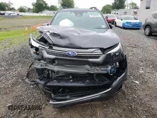 2025 Subaru Forester Premium z VIN JF2SLDDC8SH433230, wystawiony jako Copart lot #57046655 z przebiegiem 4 688 mil mil oraz Szkoda całkowita • Salvage title. Historia ofert i sprzedaży dostępna na DreamBid. Obrazek 5.