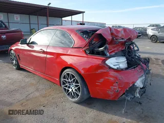 2017 BMW 4 Series 430i z VIN WBA4U7C52H5D43171, wystawiony jako IAAI lot #41555542 z przebiegiem 80 553 mil mil oraz . Historia ofert i sprzedaży dostępna na DreamBid. Obrazek 3.