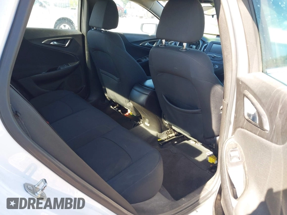 2016 Chevrolet Malibu LS z VIN 1G1ZB5ST5GF243762, wystawiony jako IAAI lot #42322879 z przebiegiem 172 926 mil mil oraz . Historia ofert i sprzedaży dostępna na DreamBid. Obrazek 8.