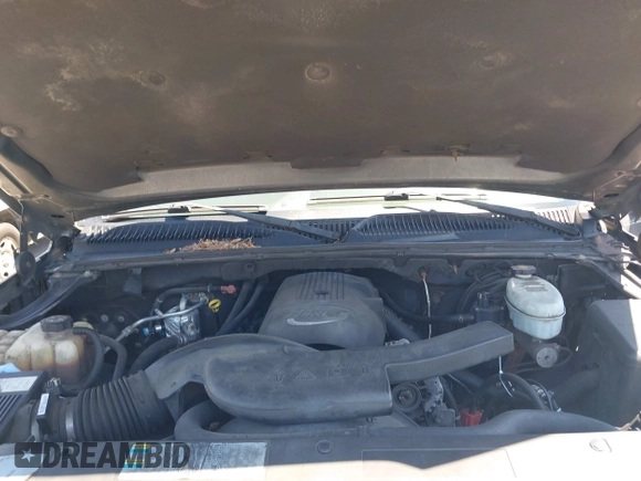 2003 Chevrolet Avalanche with VIN 3GNEC13T03G328843, listed as a IAAI auction lot 42059671 with 210,159 mi miles. Bid and sale history available at carsss.com. Image 10.