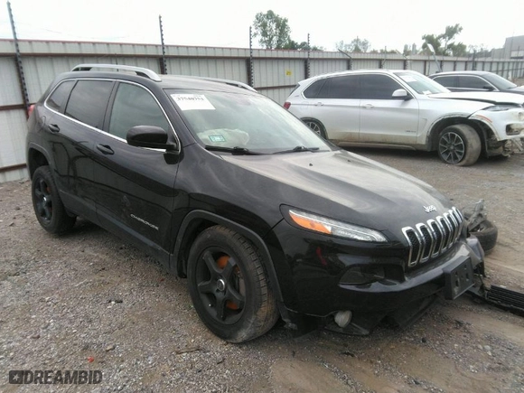 2017 Jeep Cherokee Latitude with VIN 1C4PJMCB2HW659836, listed as a IAAI auction lot 37540753 with 213,189 mi miles. Bid and sale history available at carsss.com. Image 1.