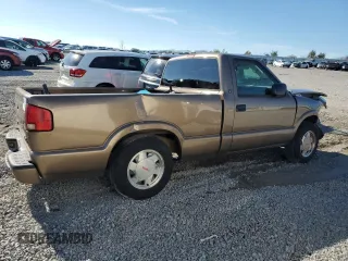 2002 GMC Sonoma SL with VIN 1GTCS145628255534, listed as a Copart auction lot 80115964 with 78,550 mi miles and Salvage Title. Bid and sale history available at carsss.com. Image 3.