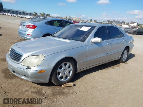 2001 Mercedes-Benz S-Class with VIN WDBNG75J11A193832, listed as a IAAI auction lot 41358326 with 0 mi miles. Bid and sale history available at carsss.com. Image 2.