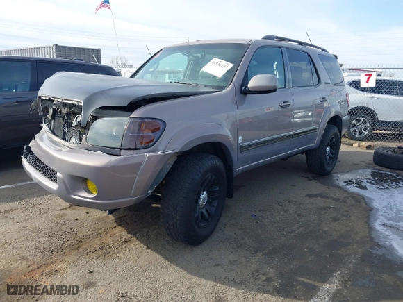 2002 Toyota Sequoia Limited with VIN 5TDBT48A82S067143, listed as a IAAI auction lot 41546157 with 244,878 mi miles. Bid and sale history available at carsss.com. Image 18.