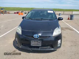 2010 Toyota Prius II with VIN JTDKN3DU5A5160372, listed as a IAAI auction lot 41901630 with 228,617 mi miles. Bid and sale history available at carsss.com. Image 6.