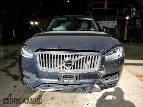 2021 Volvo XC90 Inscription Expression with VIN YV4BR00K0M1764086, listed as a Copart auction lot 41726284 with 37,641 mi miles. Bid and sale history available at carsss.com. Image 5.
