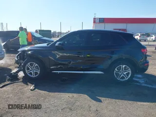 2018 Audi Q5 Premium with VIN WA1ANAFY7J2143407, listed as a IAAI auction lot 41642531 with 71,169 mi miles. Bid and sale history available at carsss.com. Image 14.