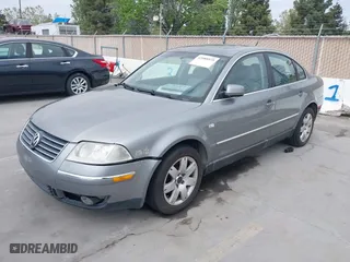 2003 Volkswagen Passat GLX with VIN WVWRH63B93P193731, listed as a IAAI auction lot 42088975 with 161,888 mi miles. Bid and sale history available at carsss.com. Image 2.