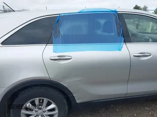 2018 Kia Sorento LX z VIN 5XYPG4A34JG378652, wystawiony jako IAAI lot #41802804 z przebiegiem 178 369 mil mil oraz . Historia ofert i sprzedaży dostępna na DreamBid. Obrazek 6.