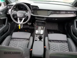 2024 Audi RS 3 z VIN WUAG4DGY4RA911500, wystawiony jako Copart lot #79193154 z przebiegiem Nie podano mil oraz Szkody całkowita. Historia ofert i sprzedaży dostępna na DreamBid. Obrazek 8.