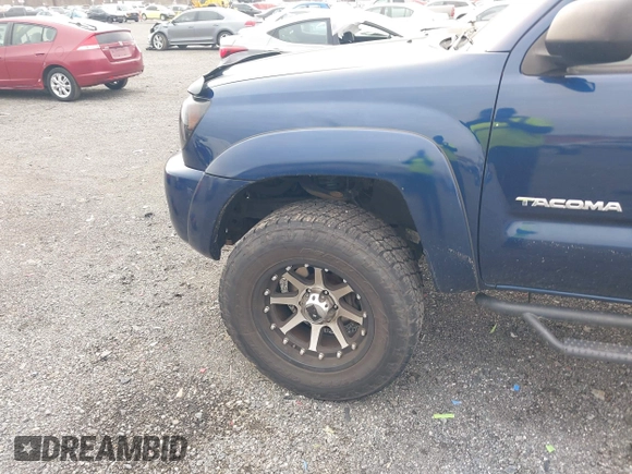 2008 Toyota Tacoma PreRunner with VIN 5TEJU62N58Z561553, listed as a IAAI auction lot 41943130 with 192,731 mi miles. Bid and sale history available at carsss.com. Image 6.