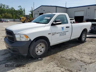 2022 Ram 1500 Tradesman z VIN 3C6JR6DT4NG172298, wystawiony jako Copart lot #55274815 z przebiegiem 51 763 mil mil oraz Szkoda całkowita • Salvage title. Historia ofert i sprzedaży dostępna na DreamBid. Obrazek 1.