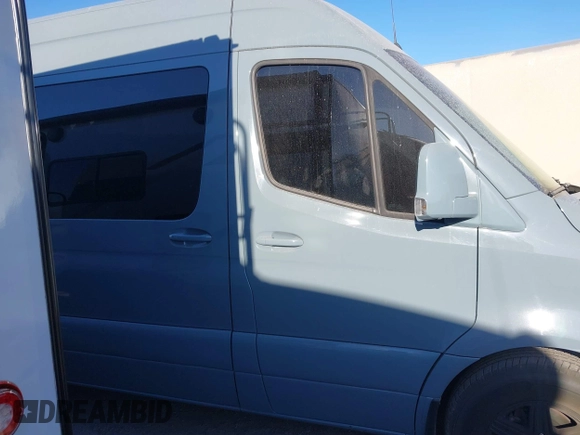 2021 Mercedes-Benz Sprinter Cargo with VIN W1W4ECHY5MT075011, listed as a IAAI auction lot 41364920 with 22,421 mi miles and . Bid and sale history available at carsss.com. Image 13.