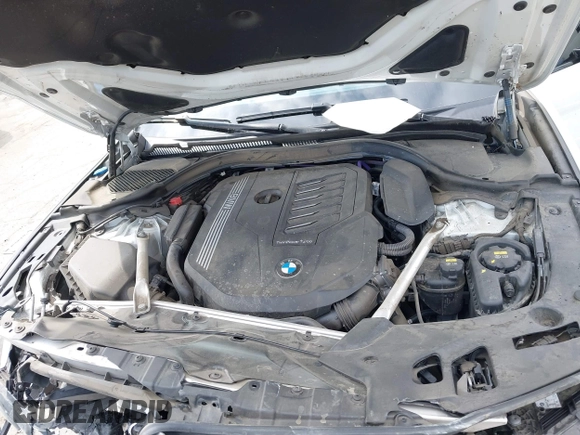 2021 BMW 5 Series 540i z VIN WBA53BJ07MWW92703, wystawiony jako IAAI lot #41868430 z przebiegiem Nie podano mil oraz . Historia ofert i sprzedaży dostępna na DreamBid. Obrazek 10.