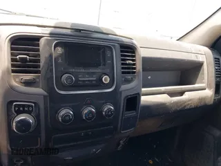 2014 Ram 1500 Tradesman z VIN 1C6RR6FG2ES339933, wystawiony jako IAAI lot #42594859 z przebiegiem Nie podano mil oraz . Historia ofert i sprzedaży dostępna na DreamBid. Obrazek 17.