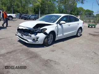 2020 Ford Fusion SE with VIN 3FA6P0HD1LR132613, listed as a IAAI auction lot 42051569 with 48,324 mi miles and . Bid and sale history available at carsss.com. Image 18.