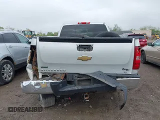 2011 Chevrolet Silverado 1500 LT with VIN 1GCRCSE00BZ235080, listed as a IAAI auction lot 42181793 with 208,625 mi miles and . Bid and sale history available at DreamBid. Image 17.