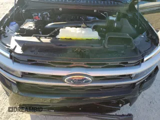 2024 Ford Expedition XLT with VIN 1FMJU1H84REA95604, listed as a Copart auction lot 86878914 with 4,977 mi miles and Salvage Title. Bid and sale history available at carsss.com. Image 14.