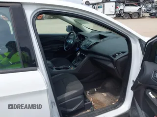 2014 Ford Escape S with VIN 1FMCU0F76EUB02632, listed as a IAAI auction lot 41868777 with 224,792 mi miles. Bid and sale history available at carsss.com. Image 5.