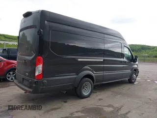 2022 Ford Transit Cargo z VIN 1FTBF4UG4NKA60882, wystawiony jako IAAI lot #42255992 z przebiegiem 2 977 mil mil oraz . Historia ofert i sprzedaży dostępna na DreamBid. Obrazek 4.