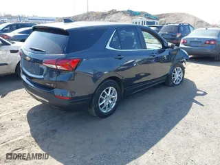 2022 Chevrolet Equinox LT with VIN 2GNAXUEV0N6110449, listed as a IAAI auction lot 41785236 with 124,258 mi miles. Bid and sale history available at carsss.com. Image 4.