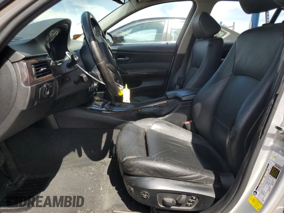 2008 BMW 3 Series 328i with VIN WBAVC53578FZ87946, listed as a Copart auction lot 56207455 with 250,443 mi miles and Salvage title. Bid and sale history available at DreamBid. Image 7.