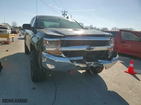 2019 Chevrolet Silverado 1500 LD LT with VIN 2GCVKPEC1K1182911, listed as a Copart auction lot 45810445 with 91,966 mi miles and Salvage Title. Bid and sale history available at carsss.com. Image 11.