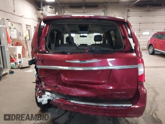 2014 Chrysler Town & Country Touring with VIN 2C4RC1BG4ER300541, listed as a IAAI auction lot 41709855 with 168,052 mi miles. Bid and sale history available at carsss.com. Image 6.