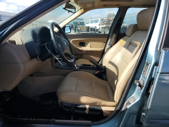1998 BMW 3 Series 318i with VIN WBACC9322WEE60455, listed as a Copart auction lot 75950324 with 328,714 mi miles and Salvage Title. Bid and sale history available at carsss.com. Image 7.