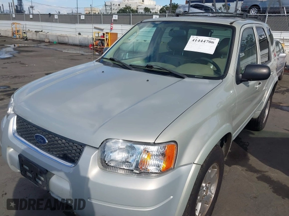 2004 Ford Escape Limited z VIN 1FMCU04104KA41934, wystawiony jako IAAI lot #41444706 z przebiegiem 169 347 mil mil oraz . Historia ofert i sprzedaży dostępna na DreamBid. Obrazek 6.