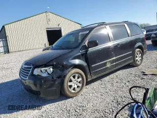 2010 Chrysler Town & Country Touring z VIN 2A4RR5D11AR129444, wystawiony jako Copart lot #52940395 z przebiegiem 254 686 mil mil oraz Szkoda całkowita • Salvage title. Historia ofert i sprzedaży dostępna na DreamBid. Obrazek 1.