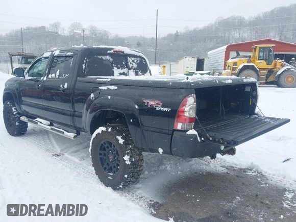 2011 Toyota Tacoma with VIN 3TMMU4FN8BM025440, listed as a IAAI auction lot 41246630 with 137,341 mi miles and . Bid and sale history available at DreamBid. Image 3.