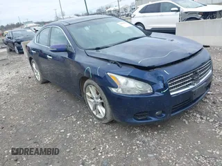 2011 Nissan Maxima SV z VIN 1N4AA5AP7BC832971, wystawiony jako IAAI lot #42096459 z przebiegiem 180 697 mil mil oraz . Historia ofert i sprzedaży dostępna na DreamBid. Obrazek 1.