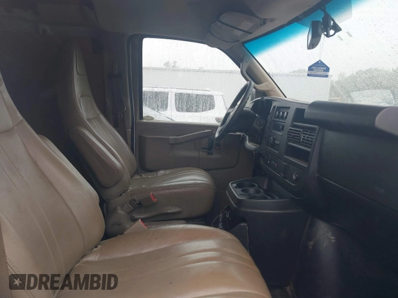 2019 Chevrolet Express Cargo with VIN 1GCWGBFP9K1193039, listed as a IAAI auction lot 42482812 with 152,787 mi miles and . Bid and sale history available at DreamBid. Image 5.