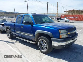 2003 Chevrolet Silverado 1500 LT with VIN 1GCEK19T83E128013, listed as a IAAI auction lot 41765827 with 195,646 mi miles. Bid and sale history available at carsss.com. Image 1.