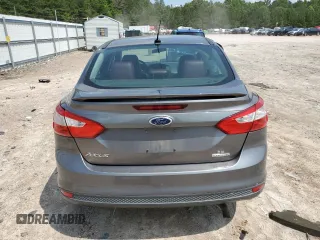 2013 Ford Focus SE z VIN 1FADP3F26DL344904, wystawiony jako Copart lot #59965505 z przebiegiem 162 202 mil mil oraz Czysty tytuł • Clean title. Historia ofert i sprzedaży dostępna na DreamBid. Obrazek 6.