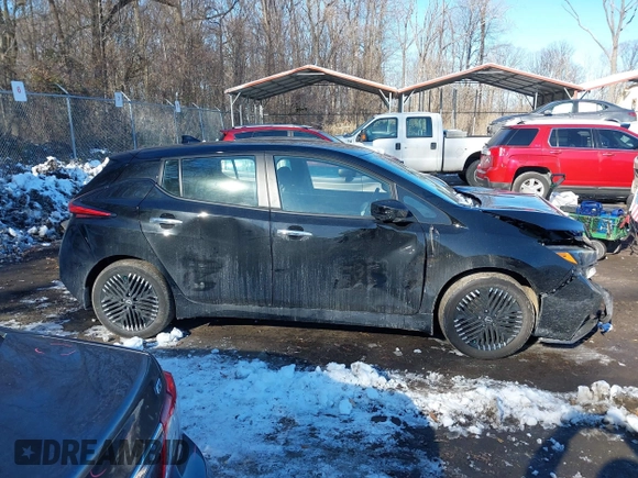 2024 Nissan LEAF SV Plus z VIN 1N4CZ1CV1RC553743, wystawiony jako IAAI lot #41286217 z przebiegiem 10 707 mil mil oraz . Historia ofert i sprzedaży dostępna na DreamBid. Obrazek 13.