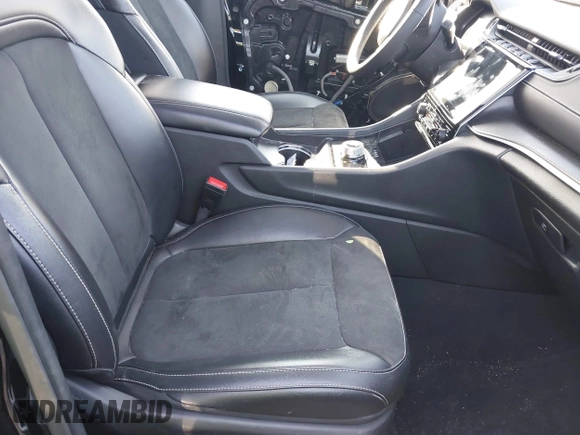 2024 Jeep Grand Cherokee Laredo X with VIN 1C4RJGAG7RC142320, listed as a IAAI auction lot 41709639 with 30,336 mi miles and . Bid and sale history available at DreamBid. Image 5.