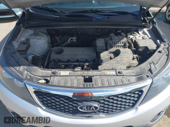 2013 Kia Sorento LX with VIN 5XYKT3A13DG408551, listed as a IAAI auction lot 42648422 with 126,985 mi miles and . Bid and sale history available at DreamBid. Image 10.