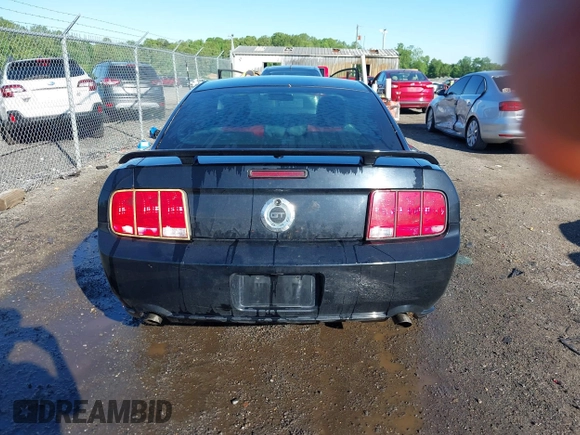 2007 Ford Mustang GT Deluxe с VIN 1ZVFT82H075309397, выставлен на аукционе IAAI как лот 42197424 с пробегом 279 403 миль миль и . История ставок и продаж доступна на DreamBid. Изображение 16.