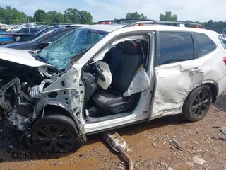 2019 Subaru Forester Special Sports с VIN JF2SKAPC7KH488880, выставлен на аукционе IAAI как лот 42509648 с пробегом 63 876 миль миль и . История ставок и продаж доступна на DreamBid. Изображение 18.
